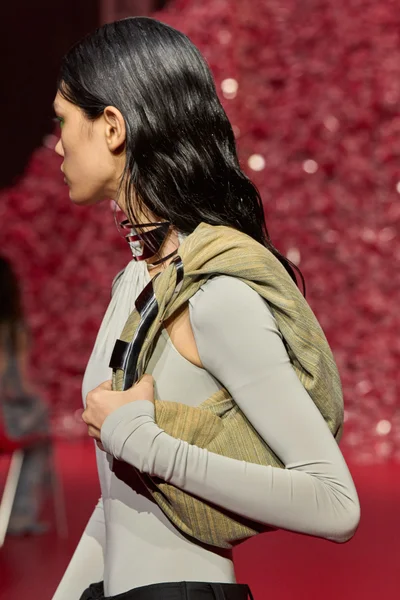 Look 64